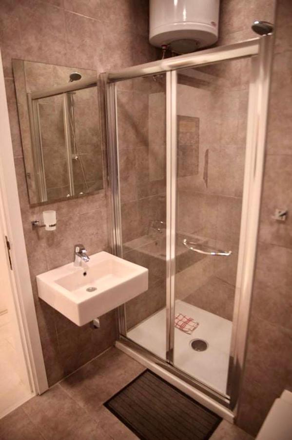 Leon Apartment - Highly Modern Sliema Stay Экстерьер фото