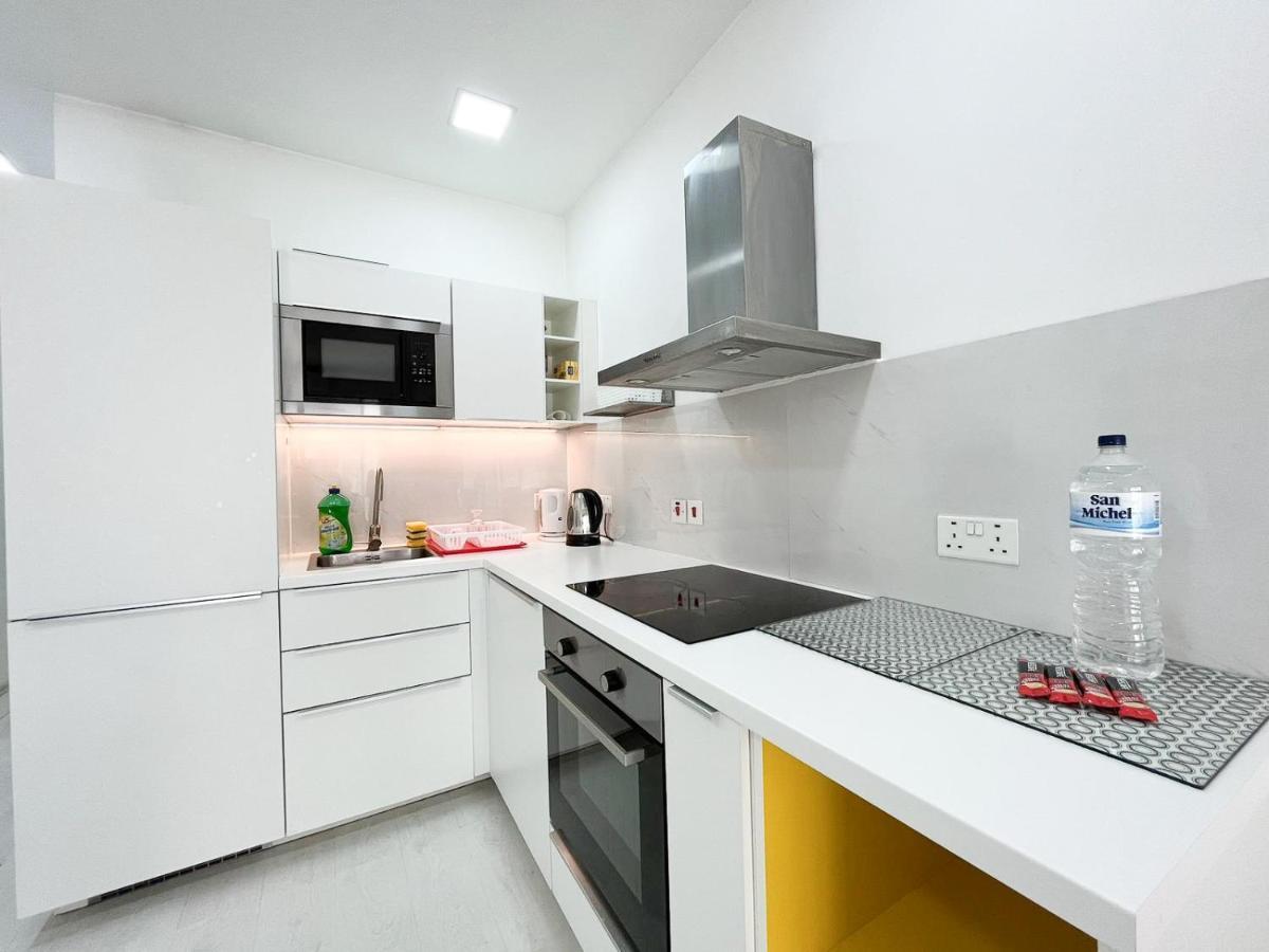 Leon Apartment - Highly Modern Sliema Stay Экстерьер фото