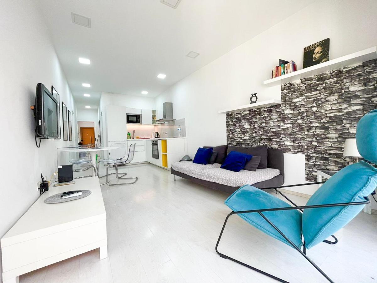Leon Apartment - Highly Modern Sliema Stay Экстерьер фото